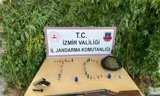 İzmir’de uyuşturucu operasyonunda 12 tutuklama